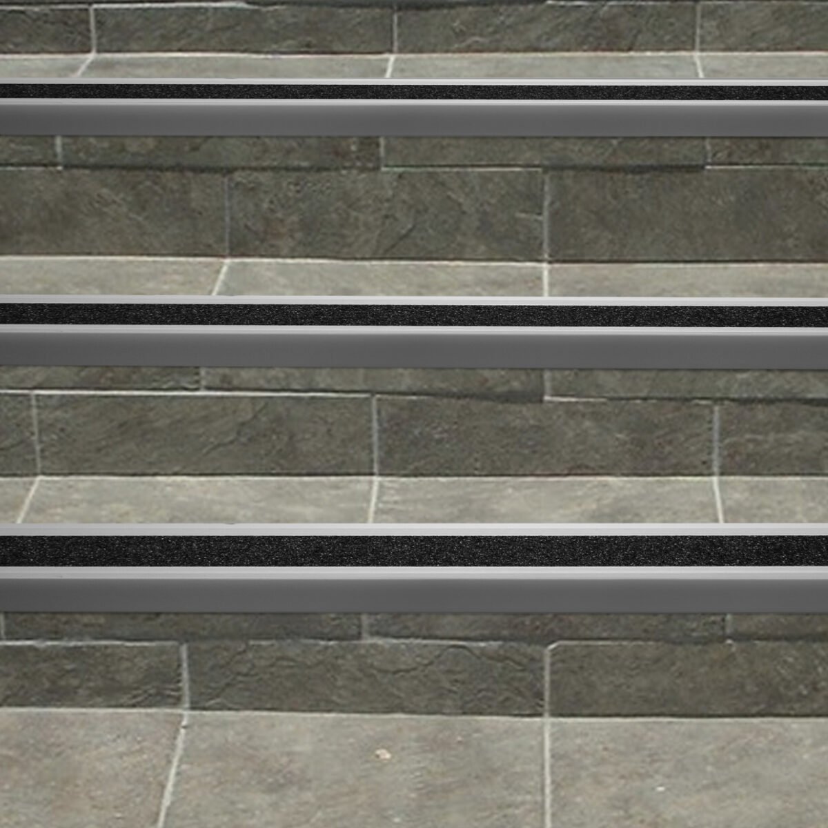 Ángulo Antideslizante 45x20 mm Aluminio Anodizado Oro Tira 2 m - Image 2