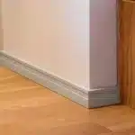 Zócalo de EPS Atrim Line 70 mm PVC Visón Mate - Image 2