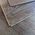Piso Vinílico Kflooring AquaS  Roble Oscuro 4.5 mm SPC Tránsito Comercial Intenso Click 2,63 m² - Image 2