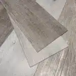 Piso Vinílico Kflooring Roble Gastado GluQuant  2.3 mm LVT Tránsito Comercial Pegable 4.51m² - Image 2