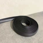 Zócalo Sanitario Curvo Negro Grande CleanBase Frigg 4.5 cm 30m - Image 3